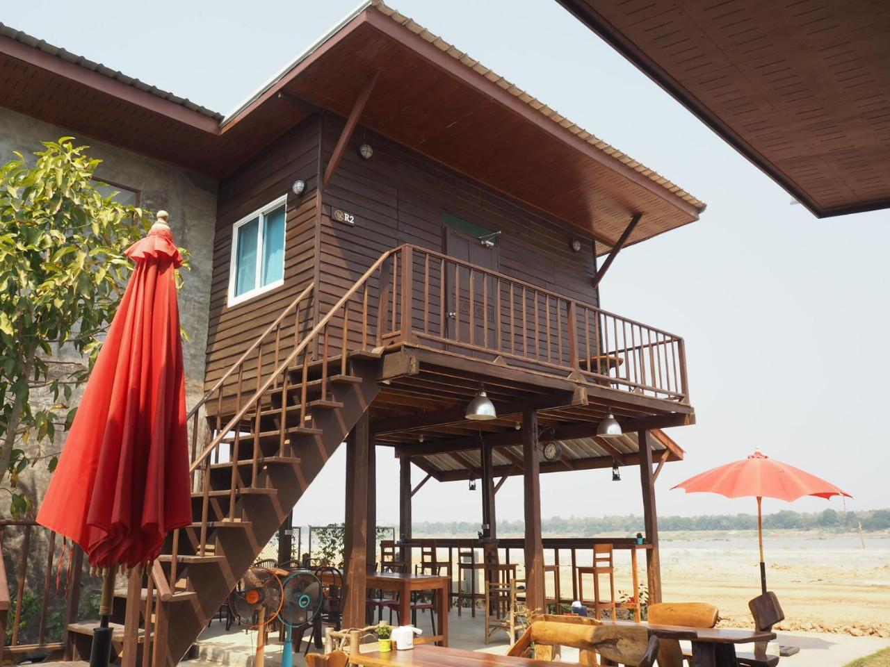 Nawiengkaeriverview Resort Mukdahan Exterior foto